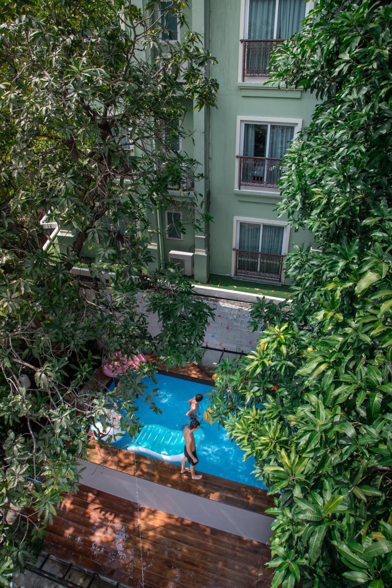 Revolution Khao San By The Bliss Hostel Μπανγκόκ Εξωτερικό φωτογραφία